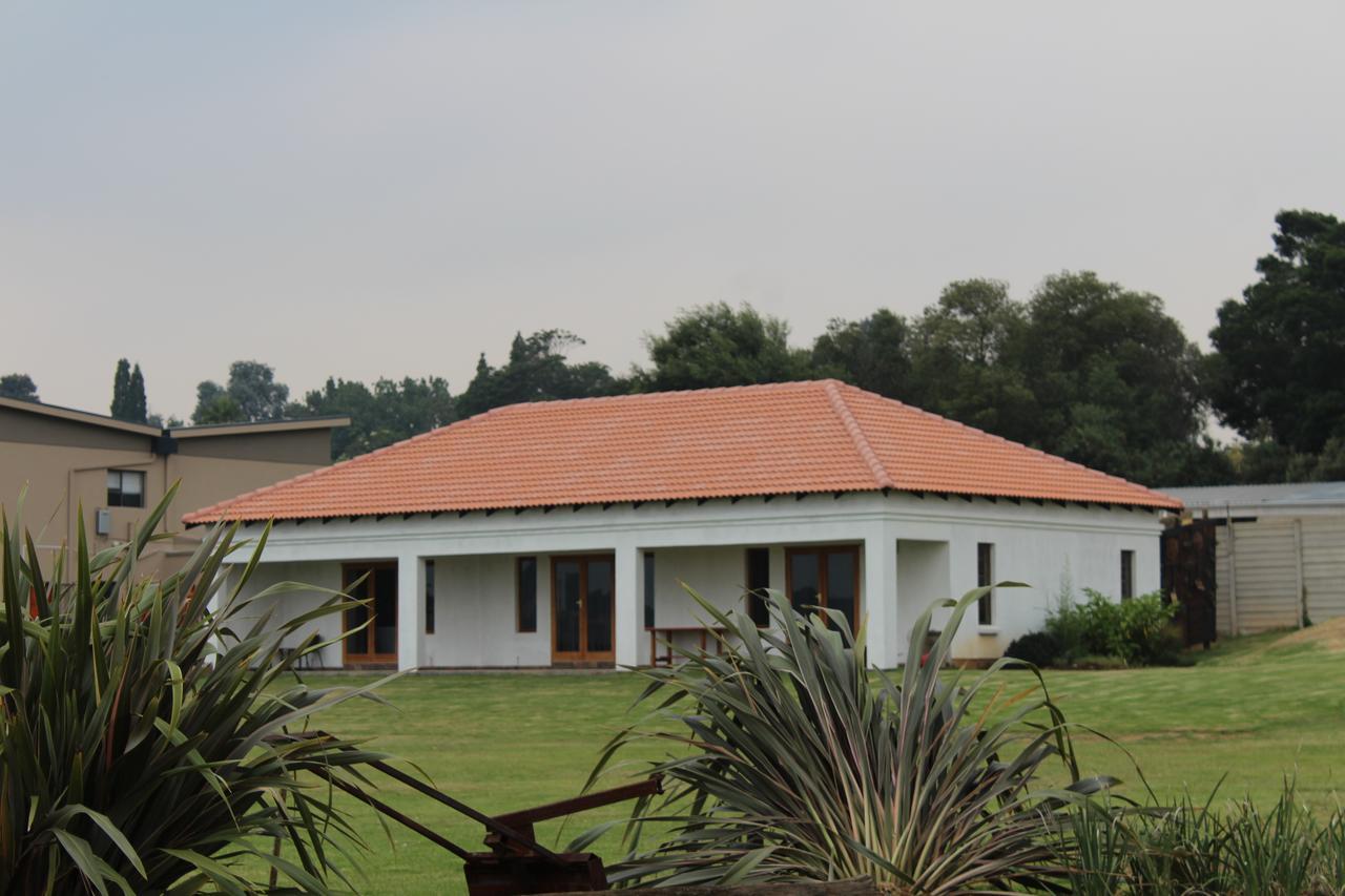 Hotel Bottom Of Boden Benoni Exterior foto